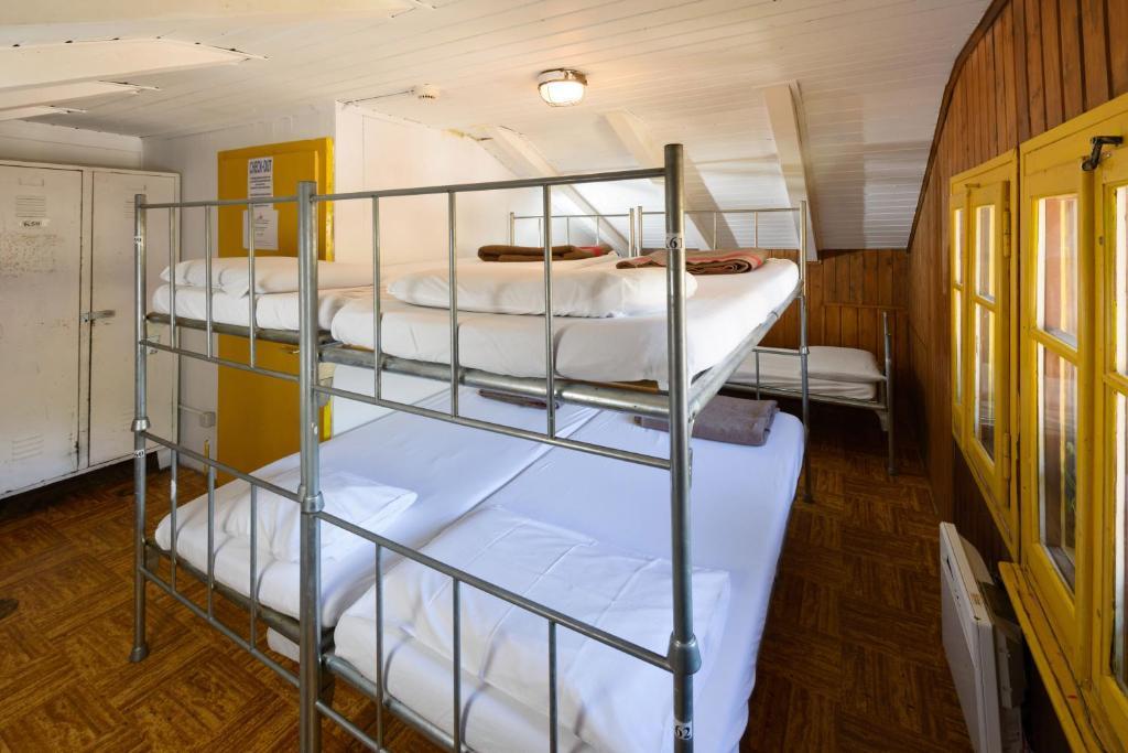 The Matterhorn Hostel Zermatt Room photo