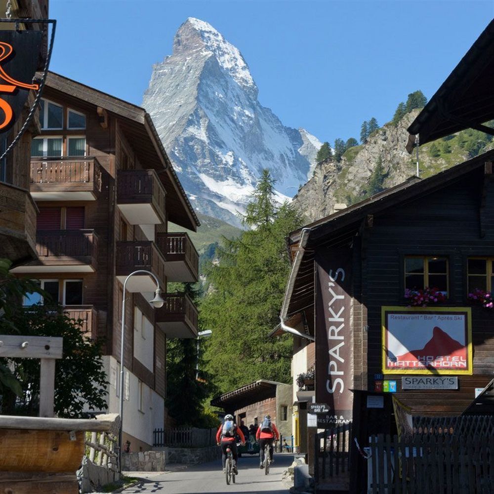 The Matterhorn Hostel Zermatt Exterior photo