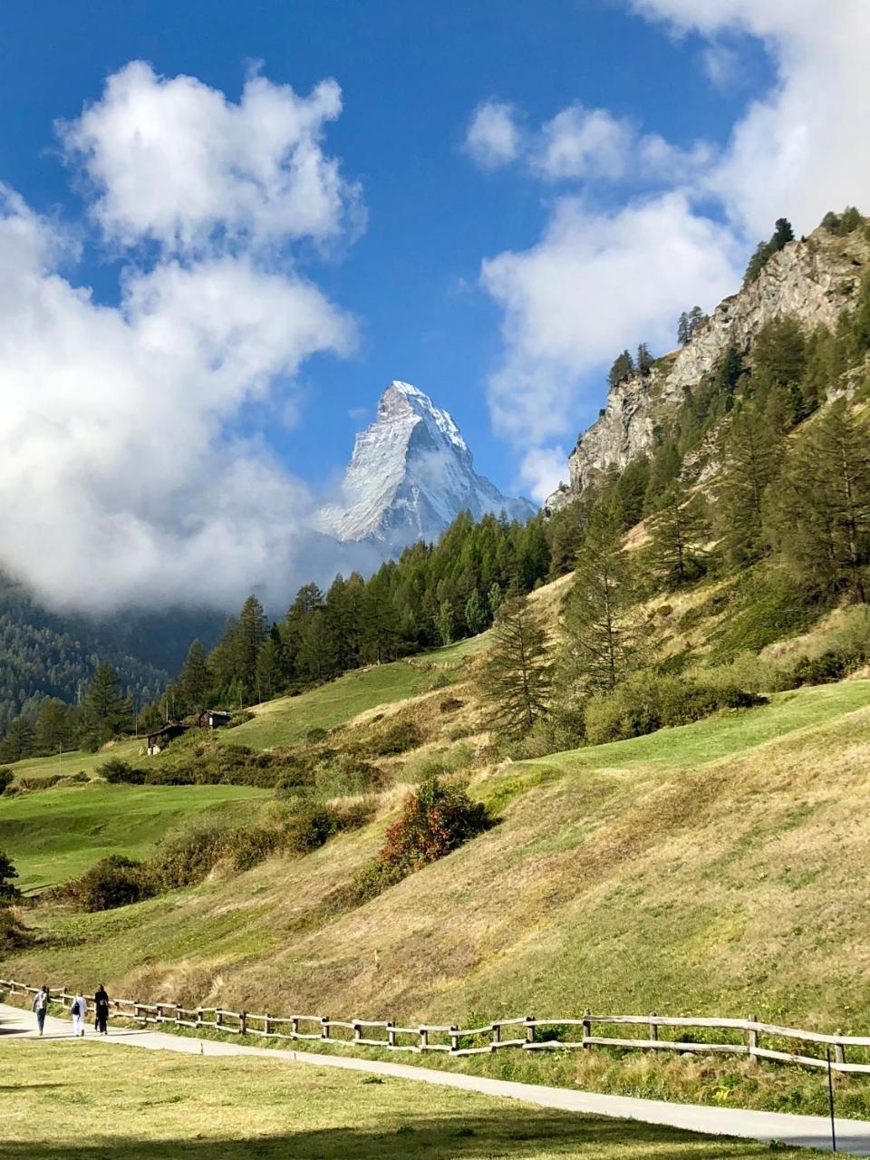 The Matterhorn Hostel Zermatt Exterior photo